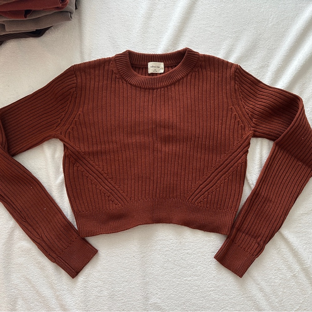 Aritzia Ribbed Women's Sweater